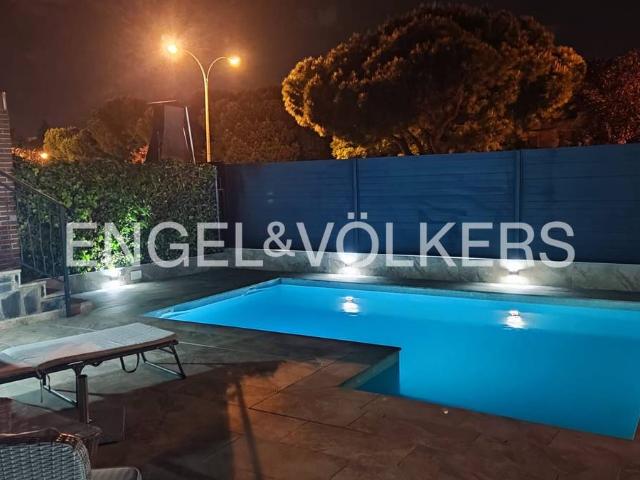 Casa adosada en Venta en El Naranjo