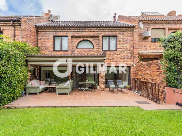 Casa adosada en Venta en El Soto de la Moraleja