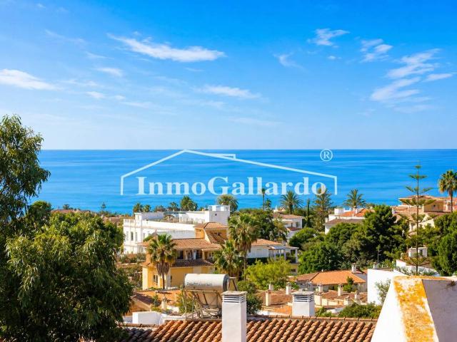 Casa adosada en Venta en El Palo