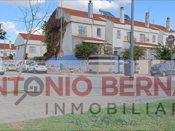 Casa adosada en Venta en El Rocío La Milagrosa