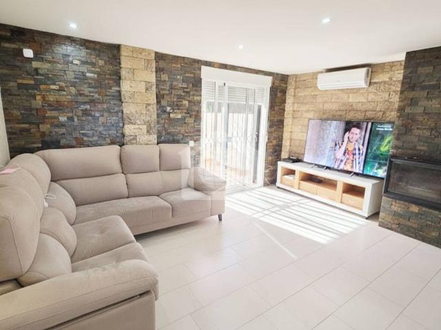 Casa adosada en Venta en El Romeral Peñón de Zapata