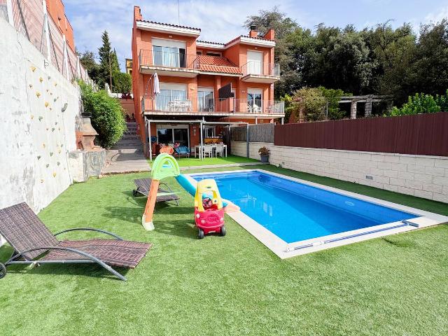 Casa adosada en Venta en El Racó Sant Feliu del Racó