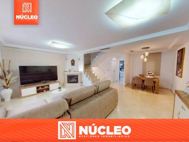 Casa adosada en Venta en El Travaló Martínez Valero