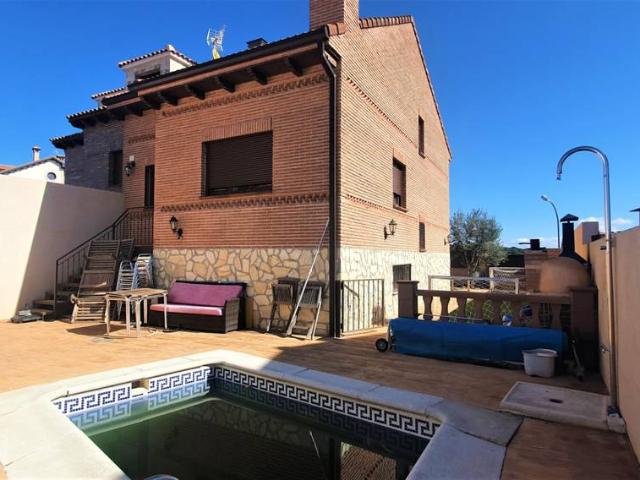 Casa adosada en Venta en El Vellón