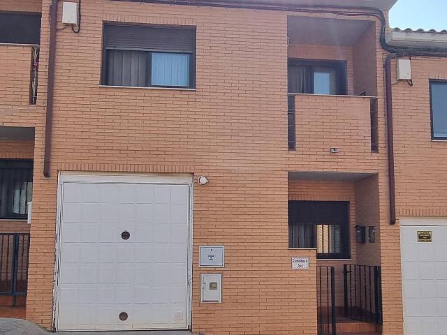 Casa adosada en Venta en Épila