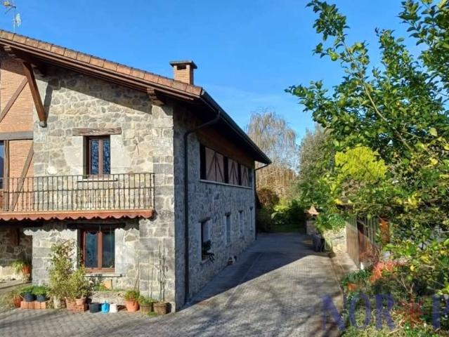 Casa chalet en Venta en Ereño