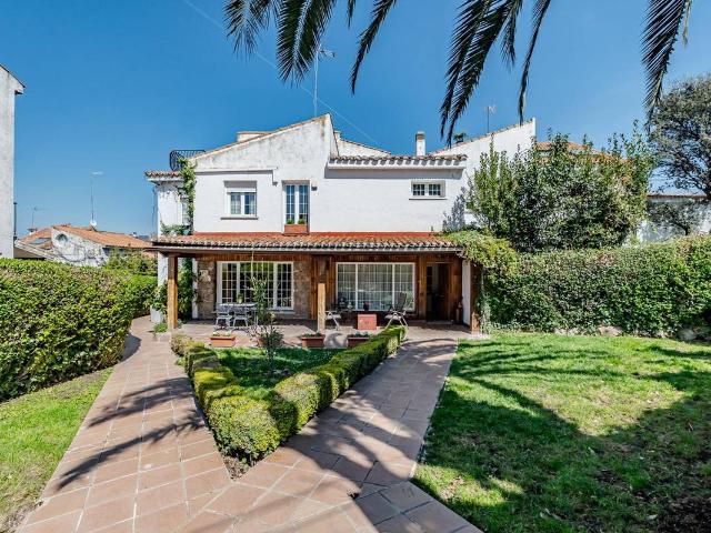 Casa adosada en Venta en Estación