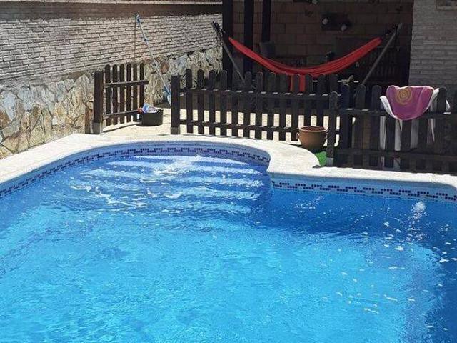 Casa adosada en Venta en Escalona