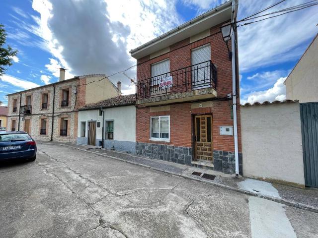 Casa adosada en Venta en Escarabajosa de Cabezas