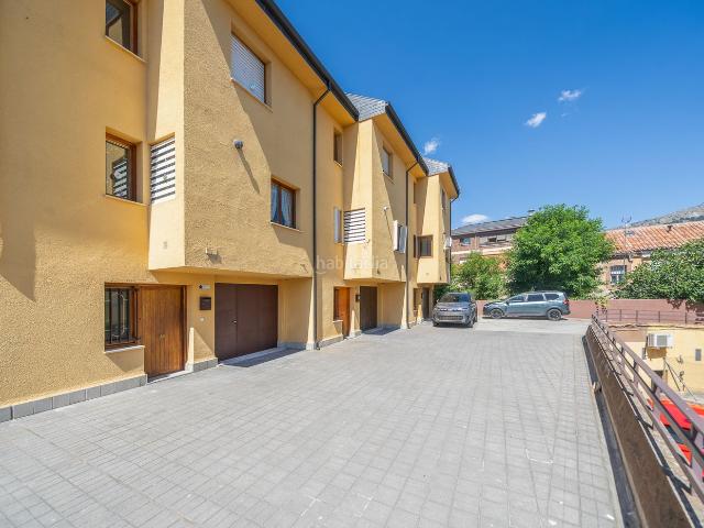 Casa adosada en venta en Escorial El, Centro Manguilla. Chalet adosado en venta en El Escorial. Casas adosadas Escorial.