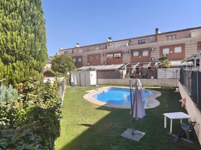 Casa adosada en Venta en Espartales