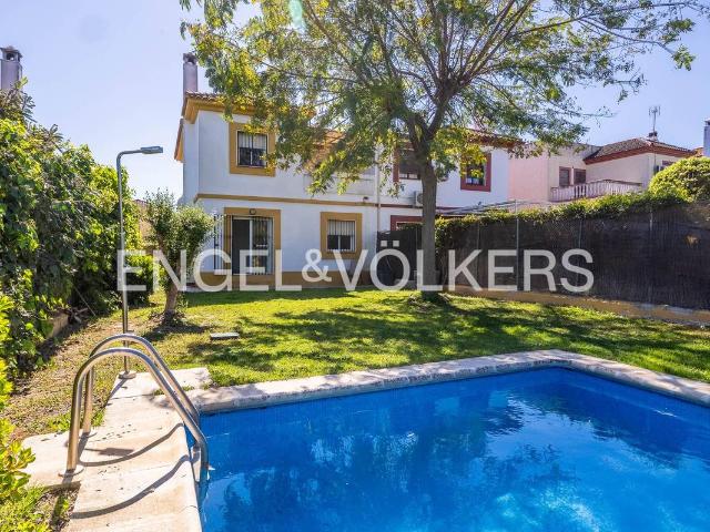 Casa adosada en Venta en Espartinas Pueblo