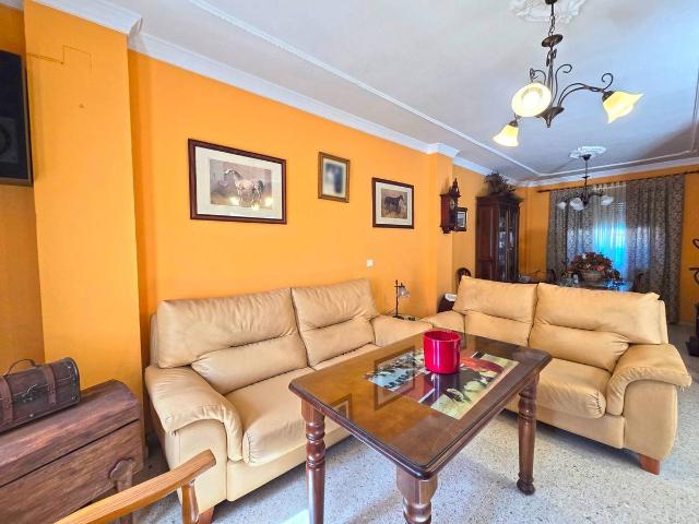 Casa adosada en Venta en Espartinas Pueblo