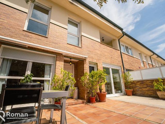 Casa adosada en Venta en Ezcabarte