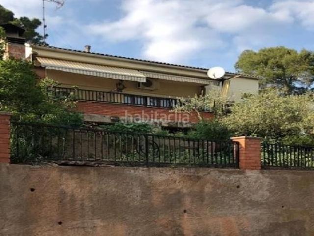 Casa adosada en venta en Fonollosa. Chalet adosado en venta en paseo Sant Jordi. Casas adosadas.