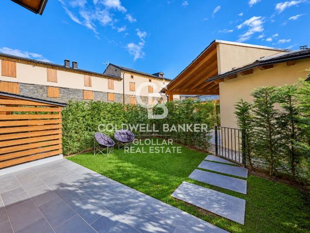 Casa adosada en venta en Fontanals de Cerdanya. El encanto de una era ceretana con jardín privado. Casas adosadas Fontanals de.