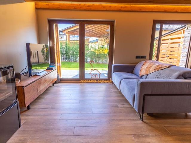 Casa adosada en venta en Fontanals de Cerdanya. Espectacular adosado nuevo en Queixans. Casas adosadas Fontanals de.