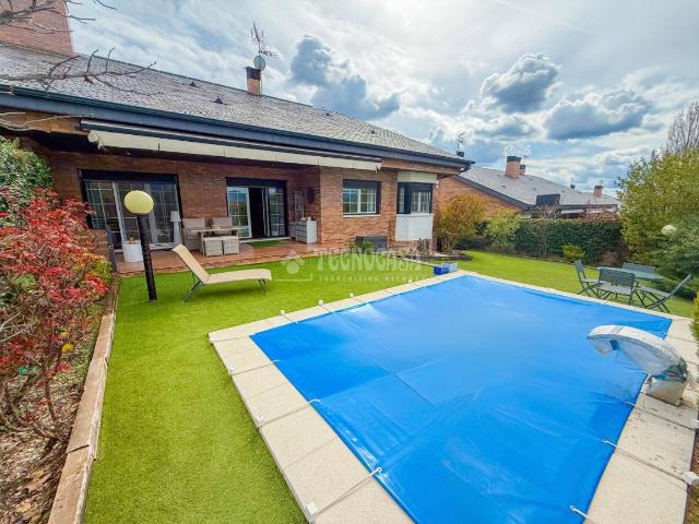 Casa adosada en Venta en Fontenebro Altavista