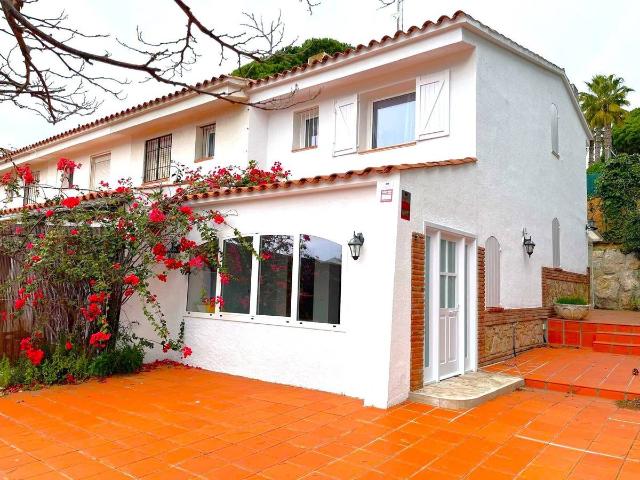 Casa adosada en Venta en Fenals