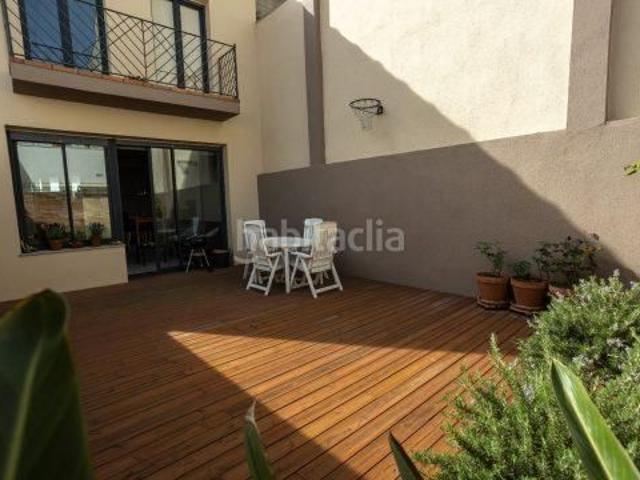 Casa adosada en venta en Figueres, Carretera de Roses Fossos. Casa en perfecto estado en el centro de Figueres. Casas adosadas.