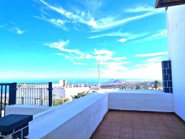 Casa adosada en Venta en Firgas