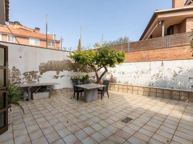 Casa adosada en venta en Franqueses del Vallès Les. Casa adosada en Llerona. Casas adosadas Franqueses del Vallès.