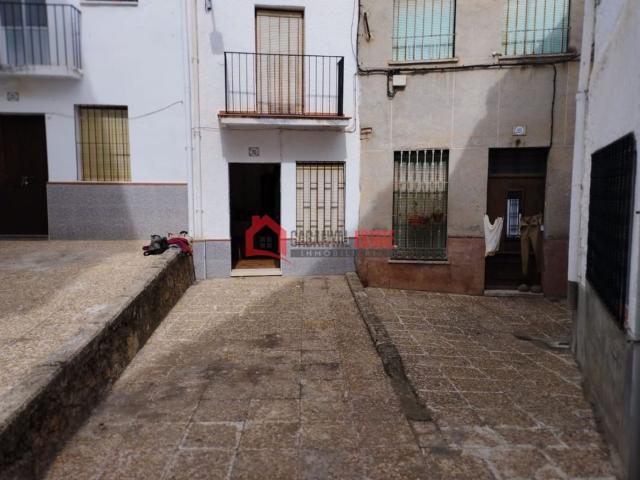 Casa adosada en venta en Fuencaliente. Casas adosadas.