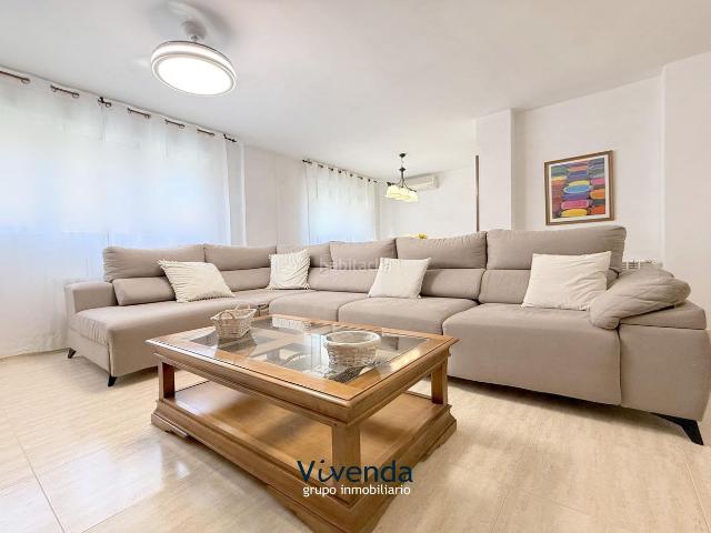 Casa adosada en venta en Fuenlabrada, La Serna. Hay viviendas que simplemente cumplen con lo que buscas. Casas adosadas.