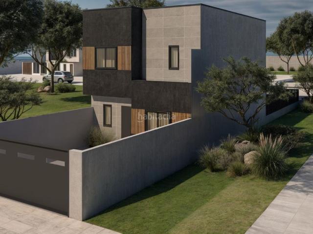 Casa adosada en venta en Fuenlabrada, Universidad Hospital. VIVIENDA ADOSADA FUENLABRADA 2 PLATAS 140 M2. Casas adosadas.
