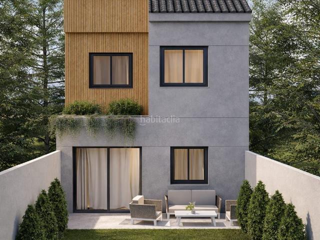Casa adosada en venta en Fuenlabrada, Universidad Hospital. VIVIENDA ADOSADA FUENLABRADA 3 PLANTAS 210 M2 VPPL. Casas adosadas.