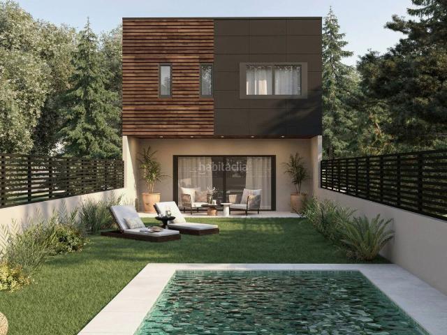 Casa adosada en venta en Fuenlabrada, Universidad Hospital. VIVIENDA ADOSADA FUENLABRDA 2 PLANTAS 140 M2 VPPL. Casas adosadas.