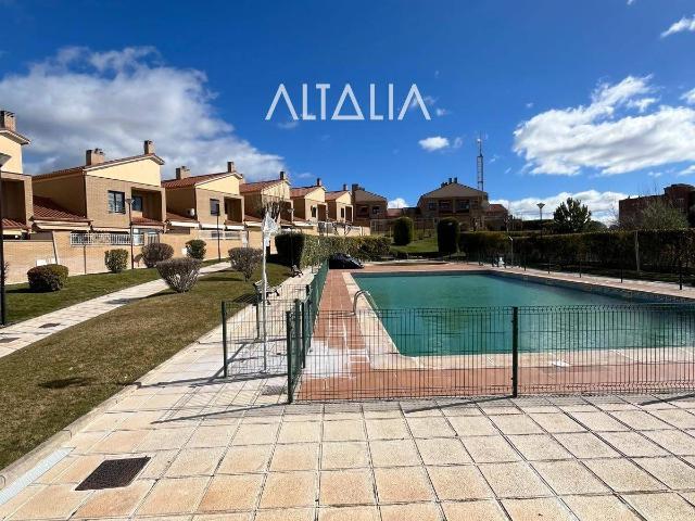 Casa adosada en Venta en Fuensanta Universidad