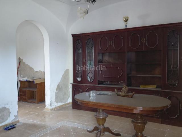 Casa adosada en venta en Fuente de Cantos. Adosado dos plantas. Casas adosadas Fuente de.