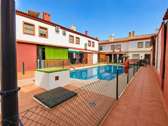 Casa adosada en Venta en Fuente de Piedra