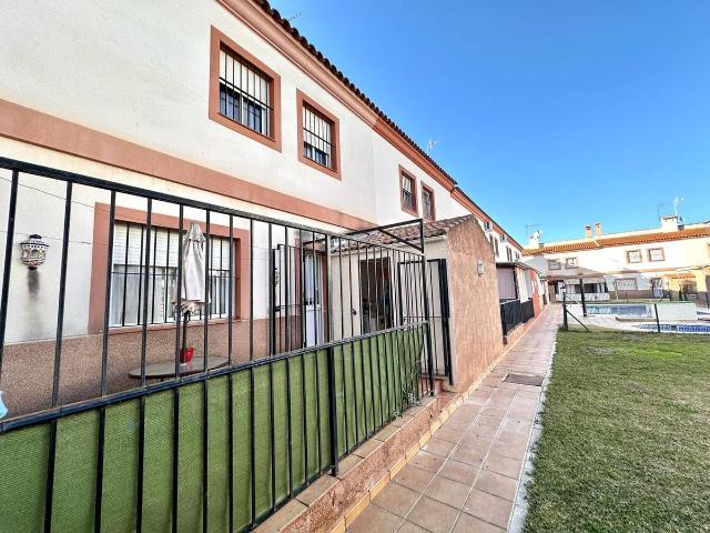 Casa adosada en Venta en Fuente de Piedra