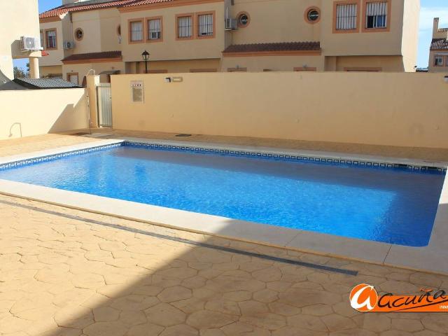Casa adosada en Venta en Fuente de Piedra
