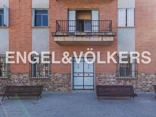 Casa adosada en venta en Fuente el Saz de Jarama. Magnifica vivienda en plaza de Fuente el Saz. Casas adosadas Fuente el Saz de.