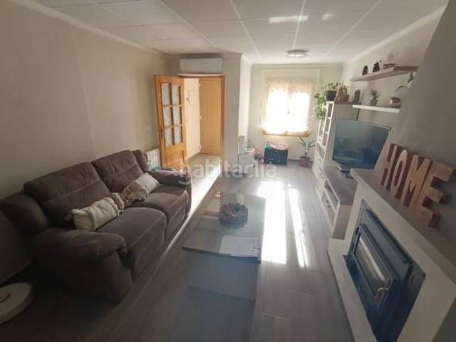 Casa adosada en venta en Hondón de los Frailes. Adosado en Venta en Pueblo. Casas adosadas Hondón de los.