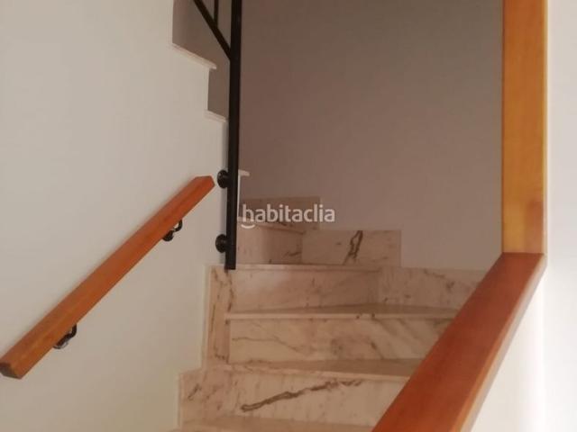 Casa adosada en venta en Hontanares de Eresma. Chalet adosado. Casas adosadas Hontanares de.