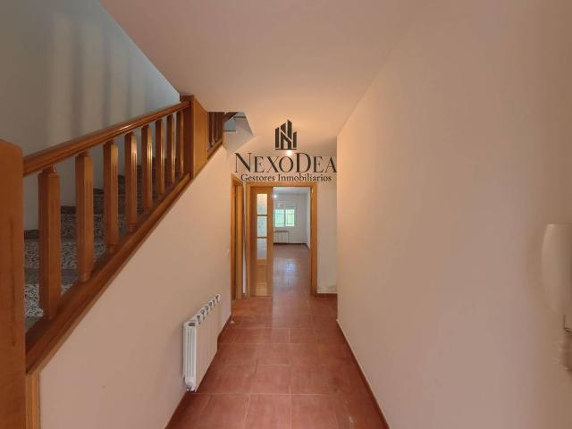 Casa adosada en Venta en Hormigos