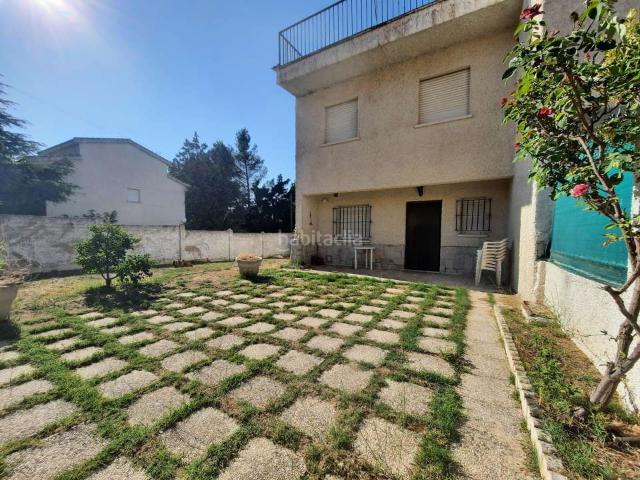 Casa adosada en venta en Hormigos. CHALET ADOSADO EN URBANIZACION EN HORMIGOS. Casas adosadas.