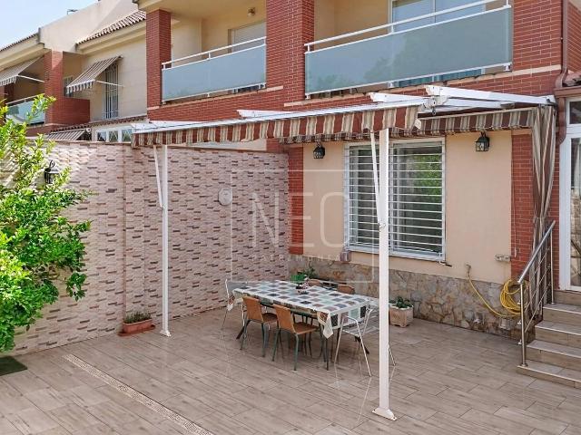 Casa adosada en Venta en Hospital