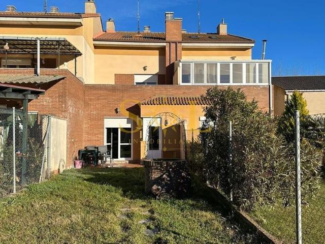 Casa adosada en venta en Hospital de Órbigo. CHALET EN HOSPITAL DE ORBIGO LEON. Casas adosadas Hospital de.