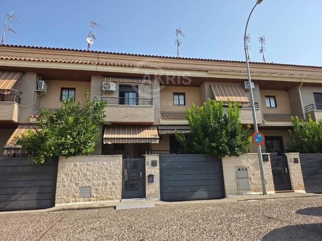 Casa adosada en Venta en Hospital Nuevo Centro de Talavera de la Reina