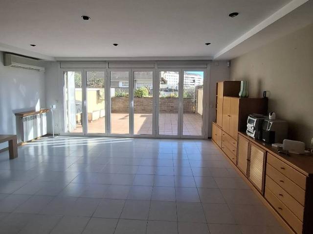 Casa adosada en Venta en Hostafrancs