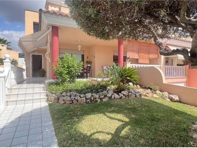Casa adosada en Venta en Heliópolis