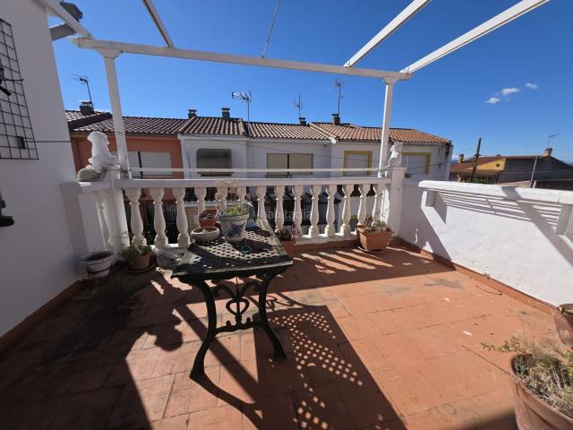 Casa adosada en venta en Herencias Las. CHALET ADOSADO EN LAS HERENCIAS. Casas adosadas Herencias.
