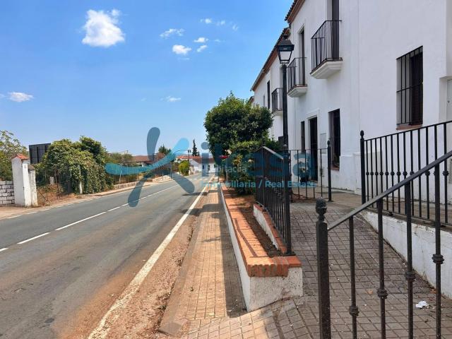 Casa adosada en venta en Higuera de la Sierra. Venta de casa Adosada en Higuera de la Sierra, Huelva. Casas adosadas Higuera de la.