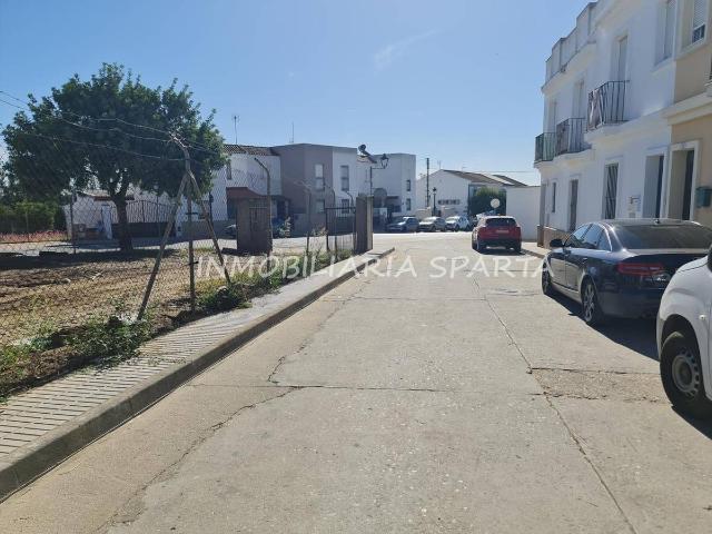 Casa adosada en Venta en Hinojos