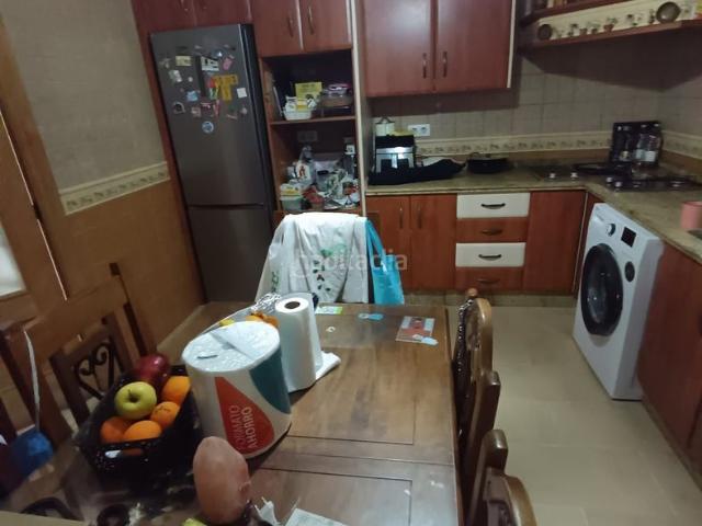 Casa adosada en venta en Hinojos. Estupenda Casa Reformada. Casas adosadas.